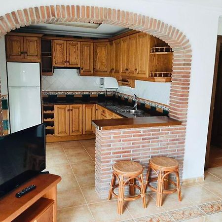 Apartamentos Balcon De Carabeo Nerja Kültér fotó